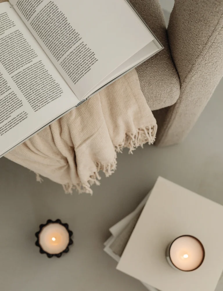 Asymmetrical readymade brunch fingerstache